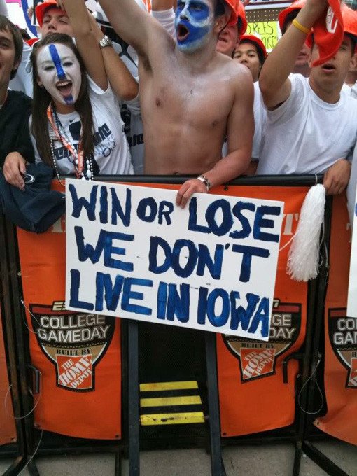 26 Awesome Signs From Sporting Events | ModernMan.com