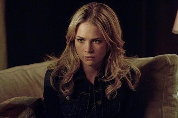 The Secret Circle:Life Unexpected_britt robertson